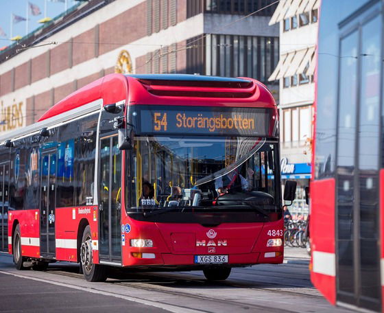 Kínai és európai villanybusz-gyártókat is kizárna tendereiből a svéd SL közlekedésszervező