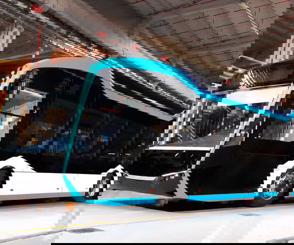 A török Bozankaya győzelmével zárult Prága 70 darabos trolitendere