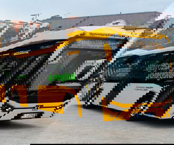 Bemutatkozott az Electronell 12, a Credobus első elektromos hajtású busza