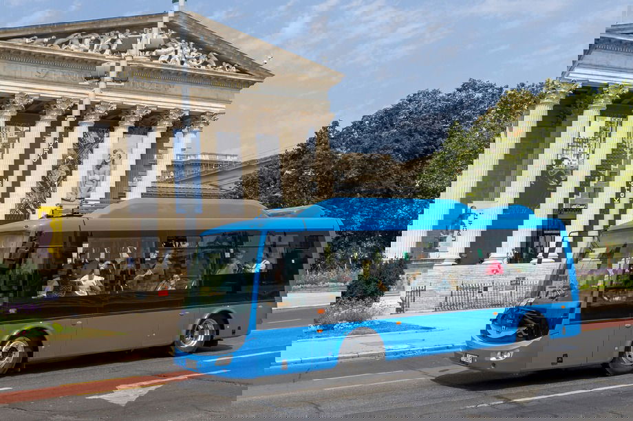 Budapesten is bemutatkozott a Ganz-SOR EBN8 elektromos midibusz