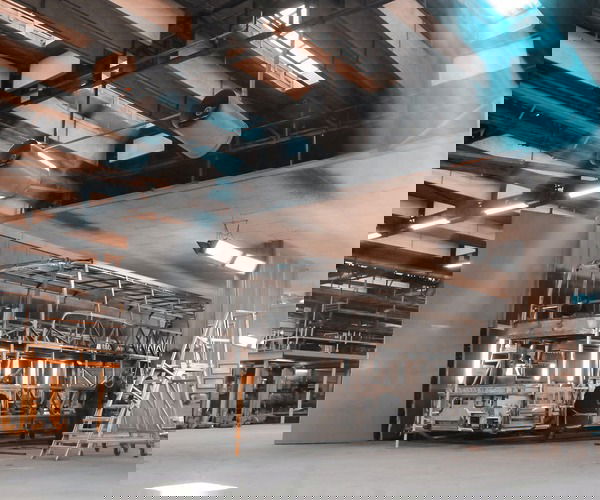 Elbukhatják befizetett pénzüket a csődbe ment Van Hool megrendelői