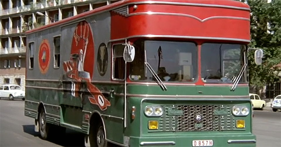 Ennek az ára 407! - autóbuszok Bud Spencer és Terence Hill filmjeiben 7 i024012