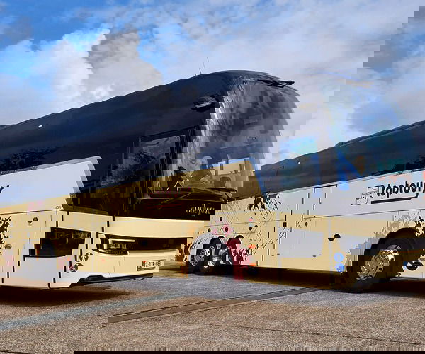 Nincs veszve minden, újraindultak a Van Hool-szállítások és marad a T-sorozat is