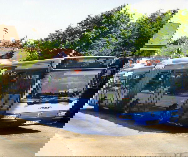 Végleg búcsút intett Budapest első akadálymentesített csuklós busza