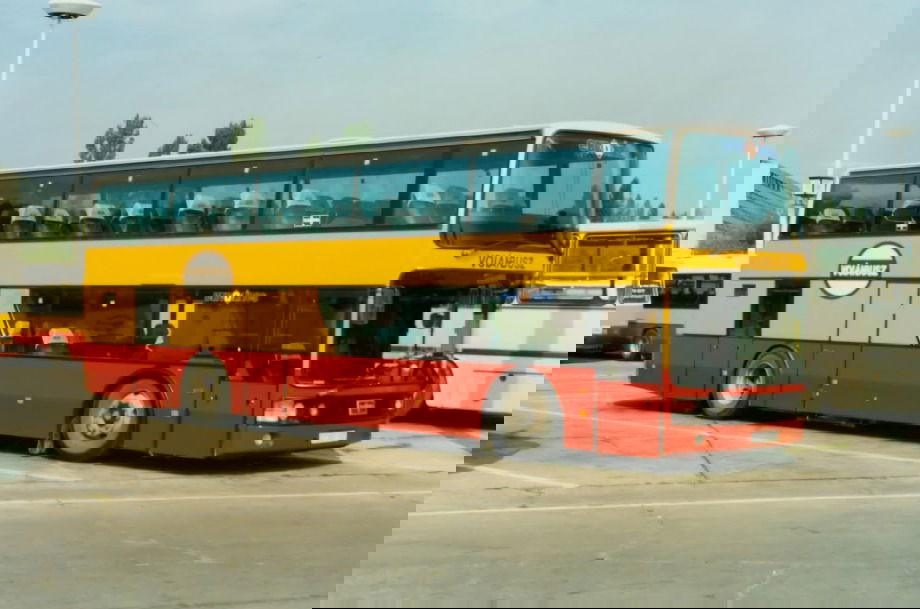 Azok a 90-es évek: különleges Van Hoolok a Volánbusz flottájában