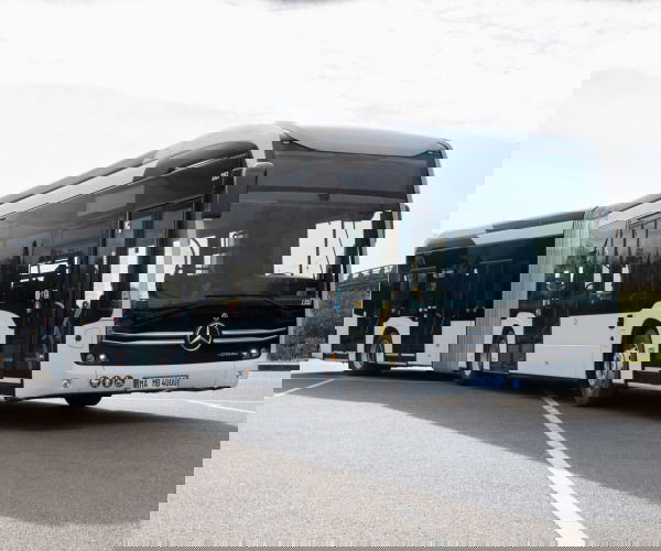 Kétszáz új Mercedes-Benz eCitaro G csuklós villanybusz erősítheti Marseille flottáját
