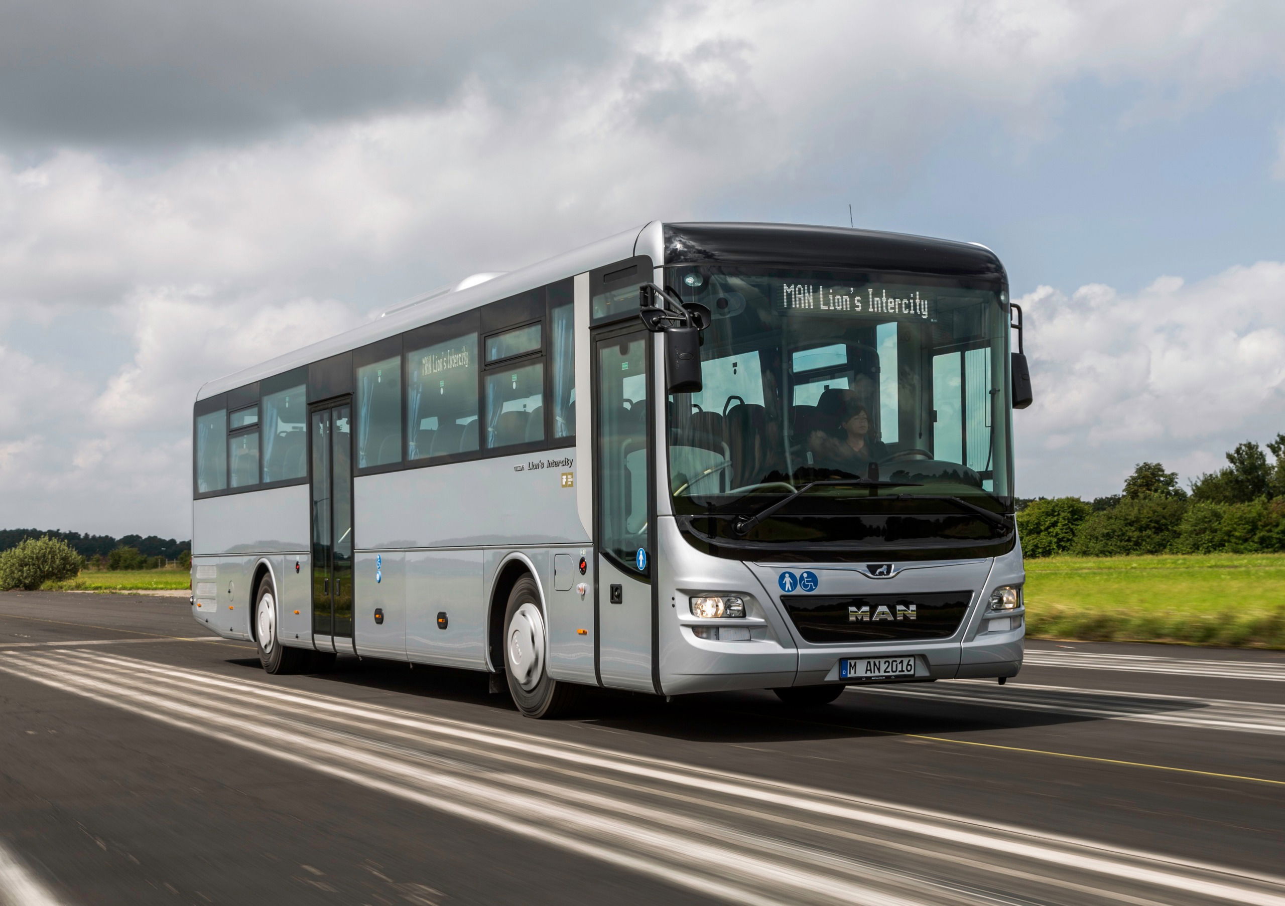 Fél éve húzódik a Volán 59 darabos intercity-tendere – három nagy gyártó versenyez 4 man lion s intecrity 5