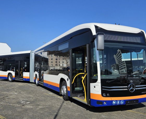 Wiesbaden újraindítaná villamosítási programját – megérkezett a város az első csuklós villanybusza