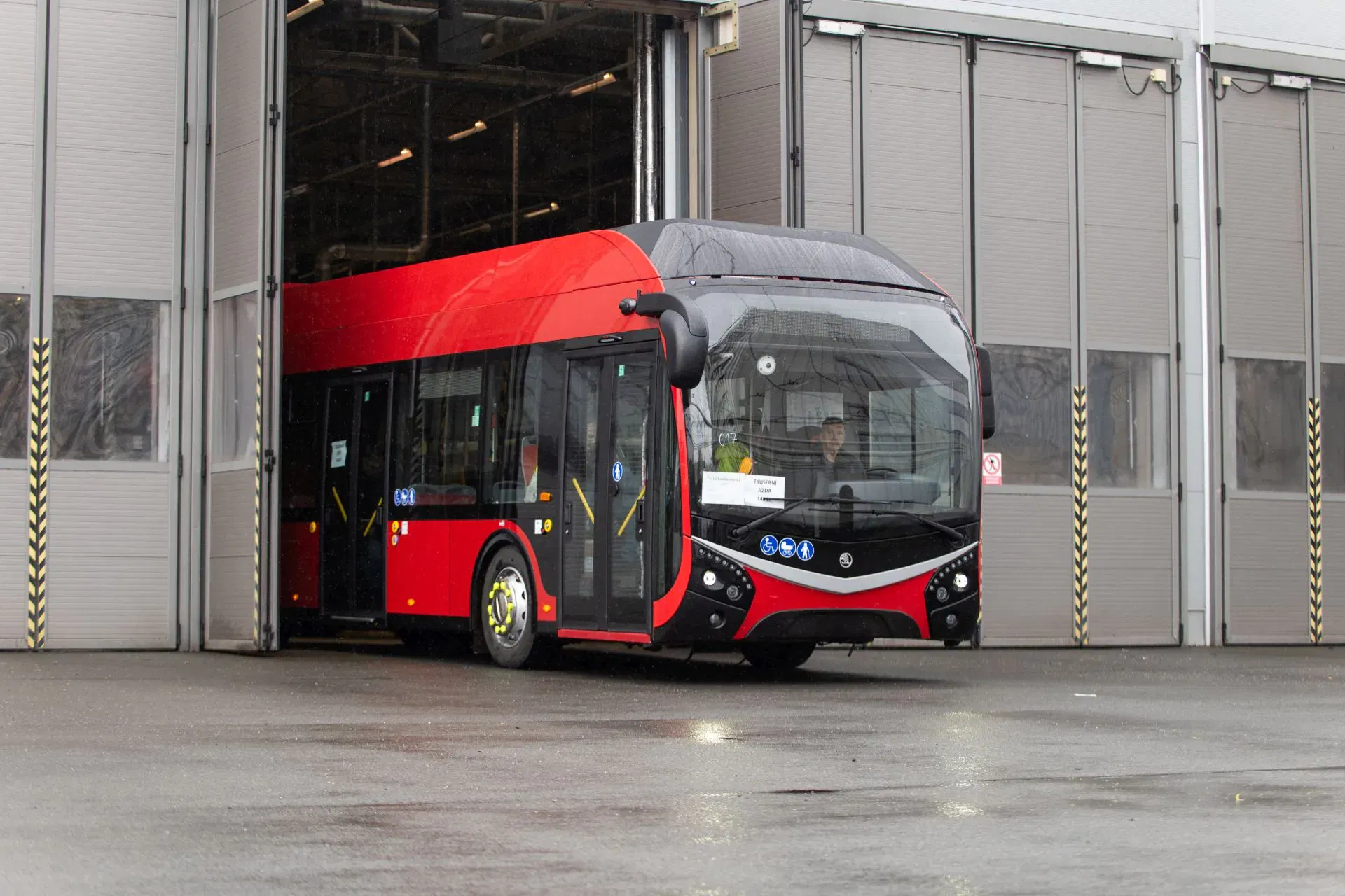 Önjáró Škoda 32 Tr és 33 Tr trolibuszok válthatják Esslingen am Neckar dízelmotoros buszait 2 SOR CB 6