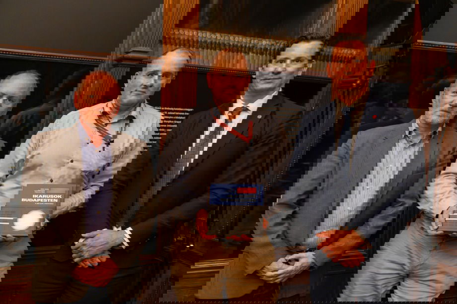 Ikarusok Budapesten konyvbemutato