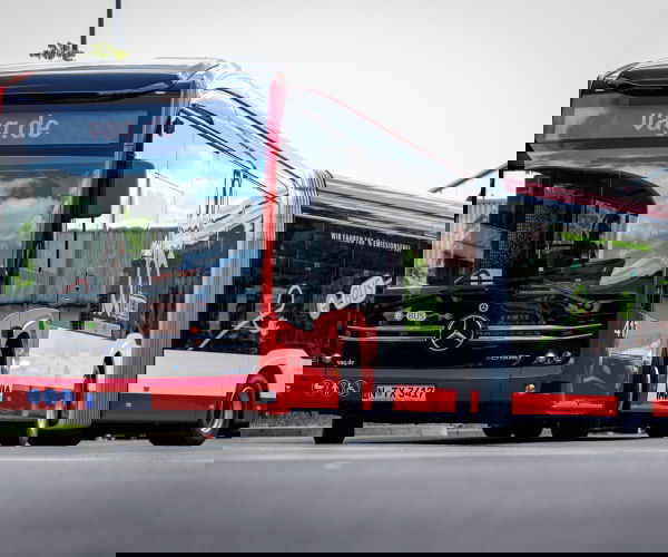 Immár száz elektromos busz járja Nürnberg utcáit – újabb 31 Mercedes-Benz eCitaro G állt forgalomba