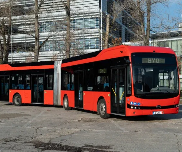 A BYD nyerte Kaposvár 17 darabos villanybusz-tenderét