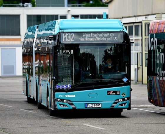 Kilenc Solaris hidrogénbusszal bővül Frankfurt alternatív hajtású buszállománya