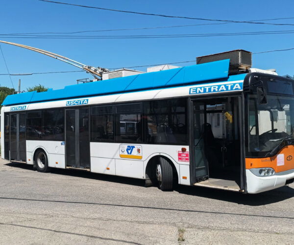 Szegeden folytatja pályafutását két sanremói Solaris Trollino 12 trolibusz