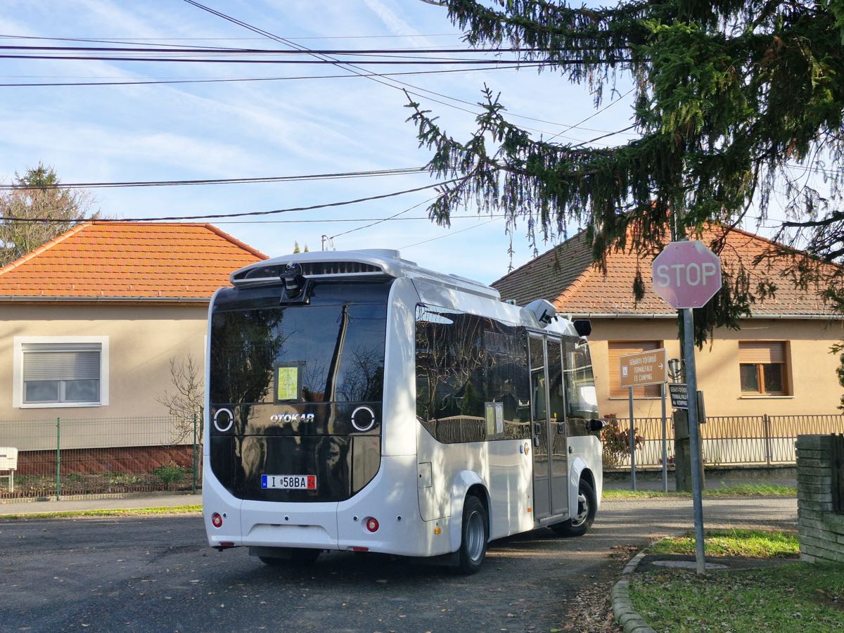 Magyarországon teljesítette a TÜV Rheinland tesztjeit az Otokar önvezető minibusza 3 356 6