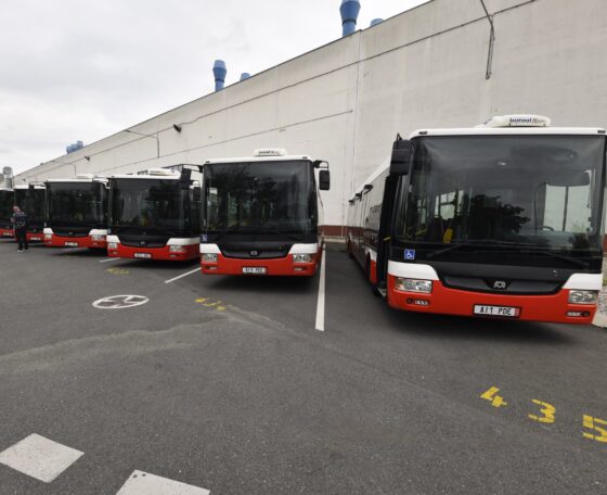 Prága 15 darab SOR autóbuszt adományozott az ukrajnai Csernyivcinek