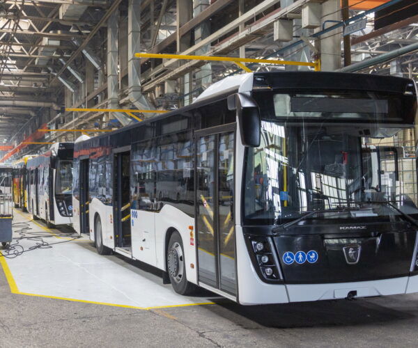 Földbe állt az orosz autóbuszpiac 2025 első felében