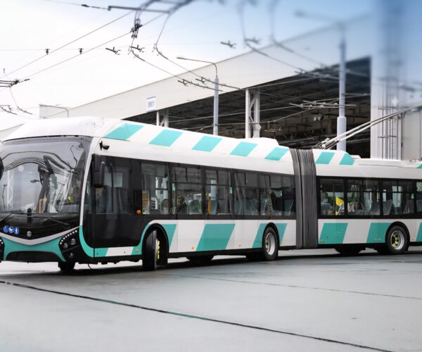 A Škoda nyerte Hradec Králové 31 darabos trolitenderét