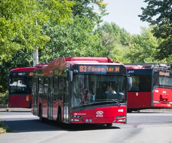 A BKK felsővezeték-építésre és áramellátás-korszerűsítésre készül a 83-as trolibusz vonalán