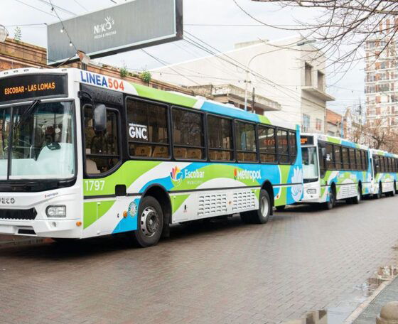 Újabb Iveco alvázas gázüzemű autóbuszok érkeztek Buenos Aires agglomerációjába