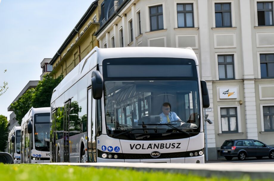 Harmincöt elektromos autóbusz beszerzésére írt ki közbeszerzést a győri önkormányzat