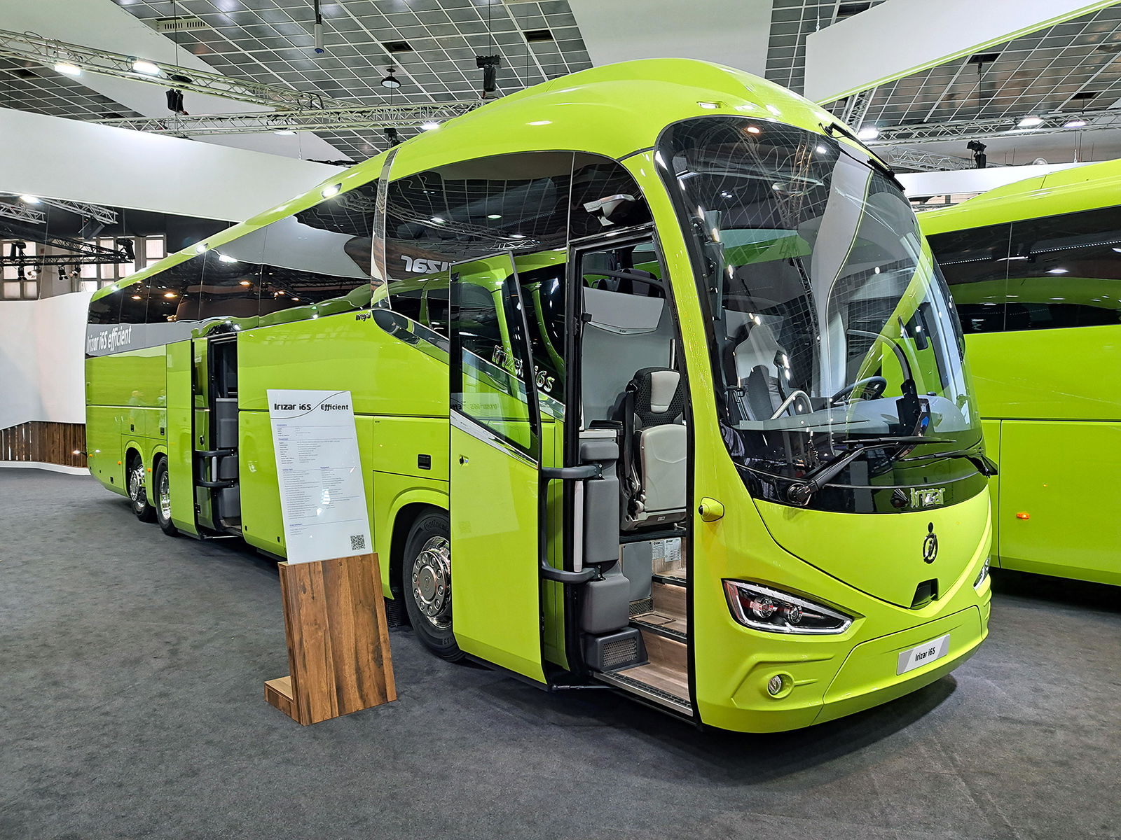 Busworld Europe 2025: egyszerre két világpremiert is tartott az Irizar 8 20251006 1633560b