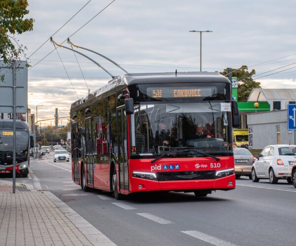 A Bozankaya kifogása nyomán a cseh versenyhivatal érvénytelenítette a prágai trolitendert