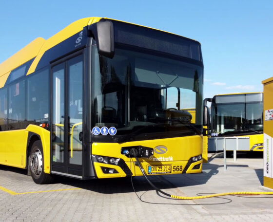 A Solaris újabb 50 darab csuklós villanybuszt szállít Aarhusnak – a dán város 2028-ra teljesen villamosíthatja buszparkját