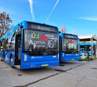 Hivatalosan is bemutatkoztak az ArrivaBus vadonatúj BYD villanybuszai