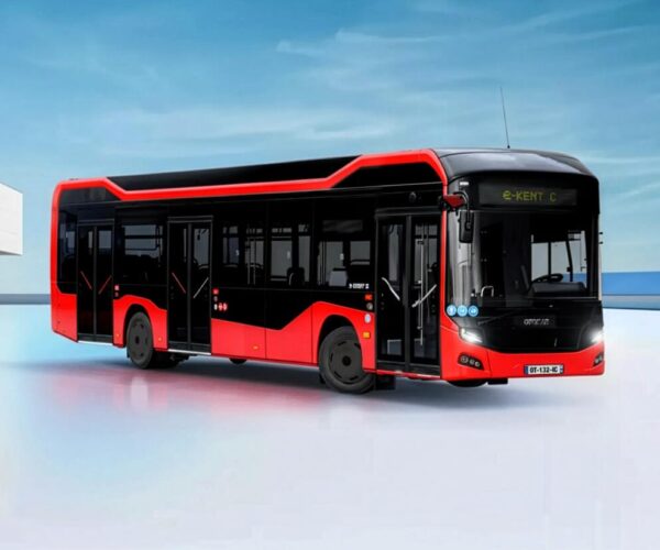 Három darab Otokar e-Kent C szóló villanybuszt kap kötbérként Pozsony
