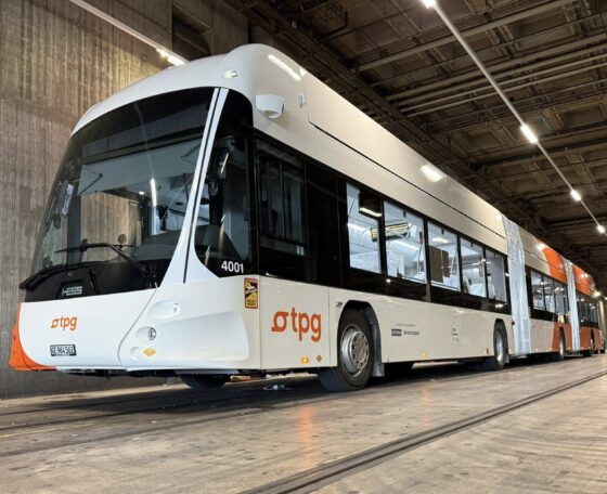 Próbaüzemi előkészületek Genfben: úton az első Hess lighTram 25