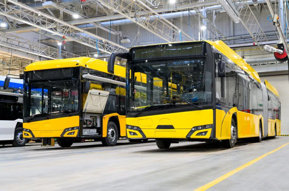 A zéró emissziós átállás nyomása alatt repedezik az európai buszgyártás