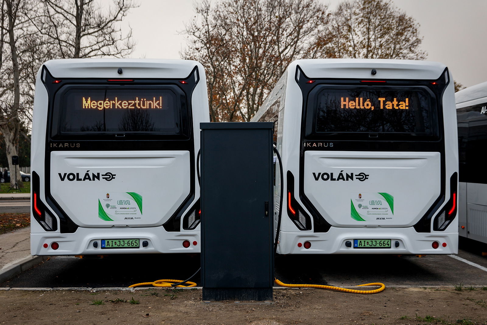 Tatára is megérkeztek a Volán új Ikarus 120e villanybuszai 4 OP 9615b
