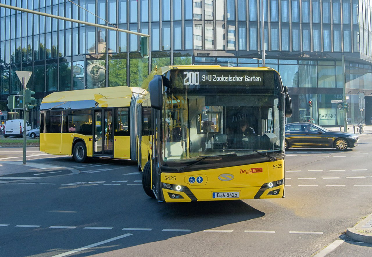 Globális átrendeződés az elektromos autóbuszpiacon – gyorsul a villamosítás és a gyártói verseny 3 Solaris Urbino 18 electric Berlin 3