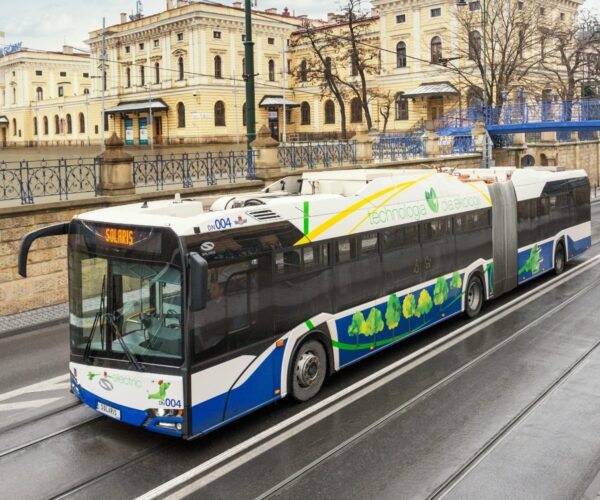 A Solaris átfogó műszaki korszerűsítési programot indított a régebbi generációs elektromos Urbinóihoz