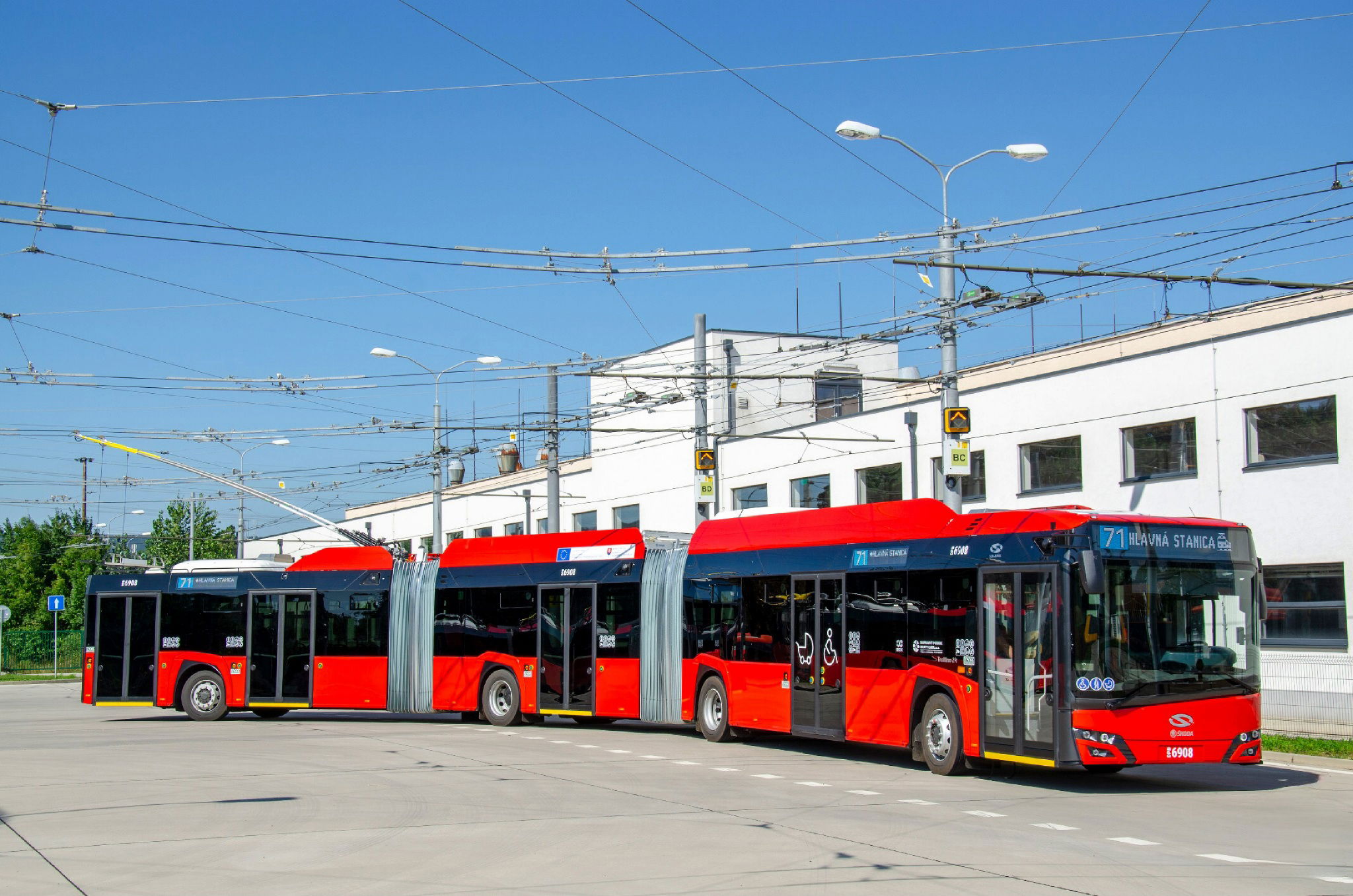Duplacsuklós buszok a jog és az infrastruktúra szorításában – európai gyakorlat és hazai lehetőségek 8 374771575 688881123276896 2727085441317932046 n