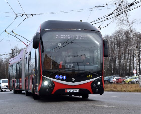 Év végére új Škoda trolibuszok érkeztek České Budějovicébe, Teplicébe és Plzeňbe