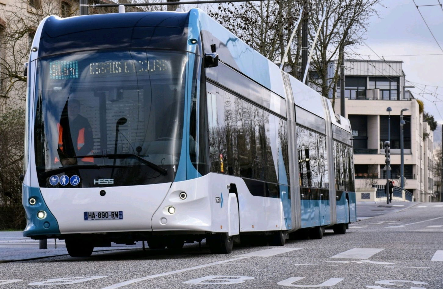 Duplacsuklós buszok a jog és az infrastruktúra szorításában – európai gyakorlat és hazai lehetőségek 2 Screenshot 20251206 182737 LinkedIn1