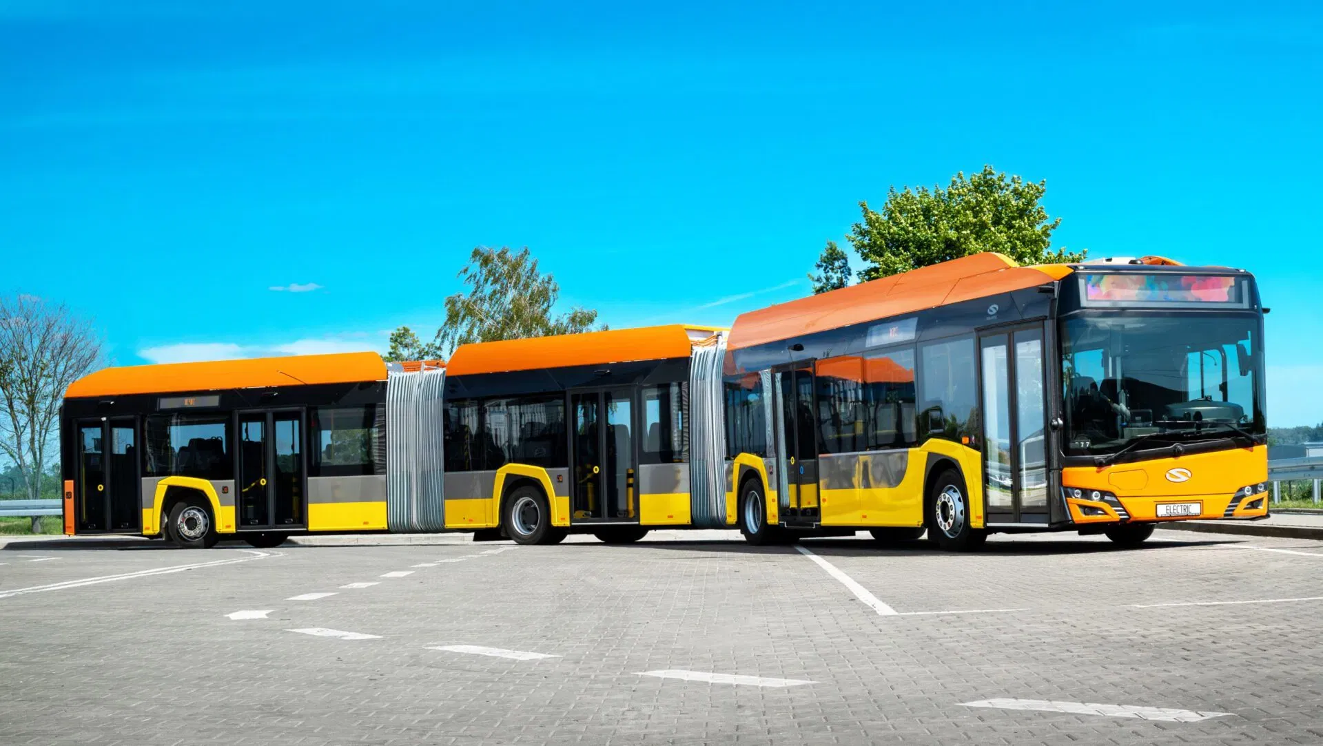 Duplacsuklós buszok a jog és az infrastruktúra szorításában – európai gyakorlat és hazai lehetőségek 7 Solaris Urbino 24 electric 1 1 1920x1083 1