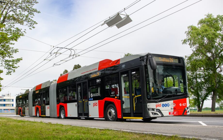 Futásteljesítmény, kapacitás, üzemeltetés: tapasztalatok a prágai duplacsuklós trolibuszokról 1 10mb 300dpi 2024 t24 praga ESC 2706 Poprawione NR 1