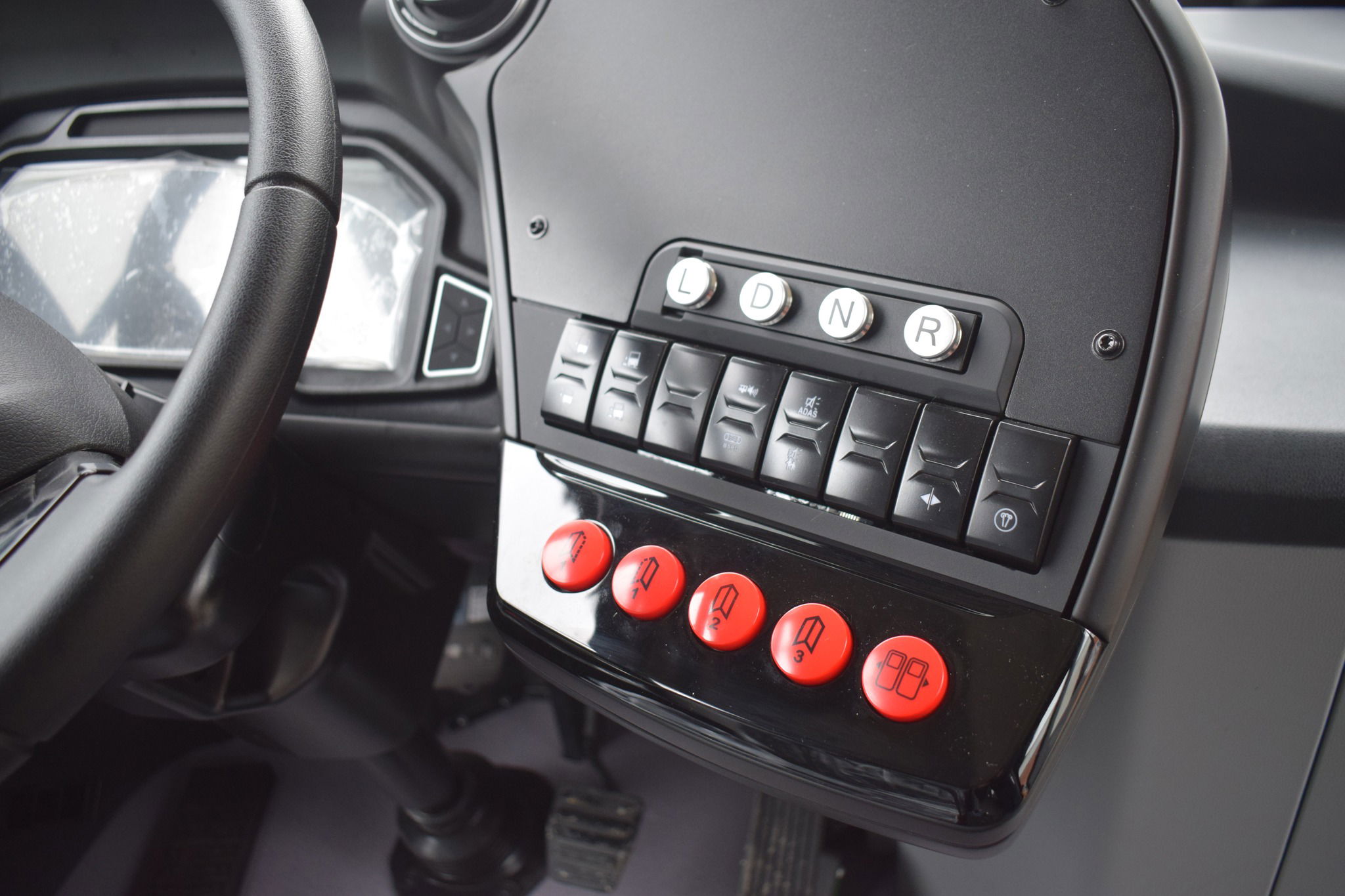 Bukarestben állnak forgalomba Európa első Yutong trolibuszai 8 624268707 1236378595336509 6938514831697861552 n