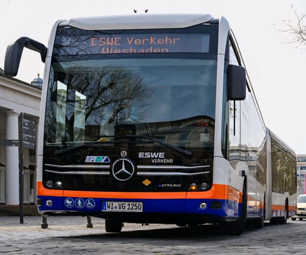 A sokat emlegetett „visszalépés” után Wiesbaden csuklós villanybuszokra írt ki közbeszerzést