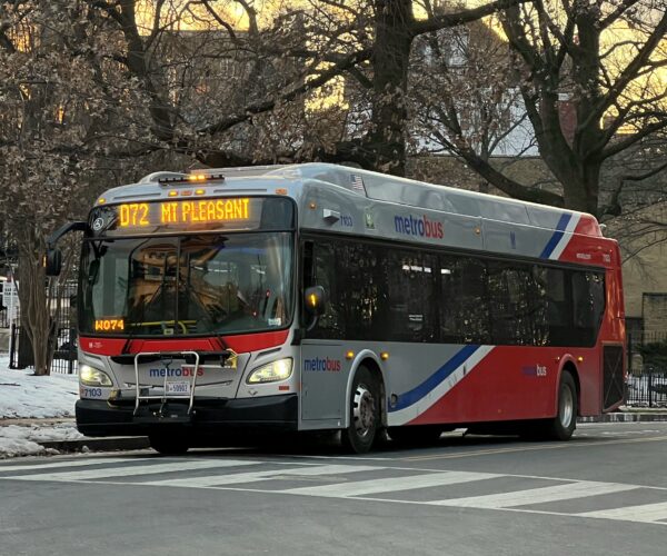 Technológiaváltás Washingtonban: újabb New Flyer hibrideket és villanybuszokat vásárol a Metro