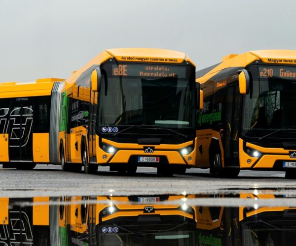 Magyar Innovátor védjeggyel ismerték el a Credobusokat gyártó Kravtex-Kühne Csoportot