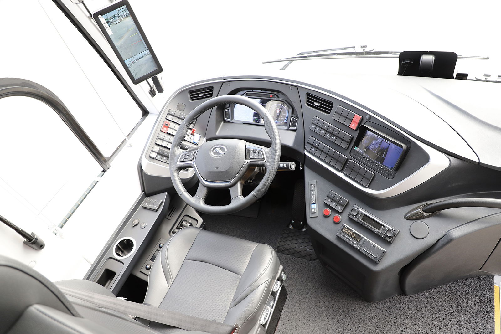 Továbbfejlesztett turistabusszal erősíti pozícióját a spanyol piacon a King Long 3 IMG 20260204 125221 cikkbe